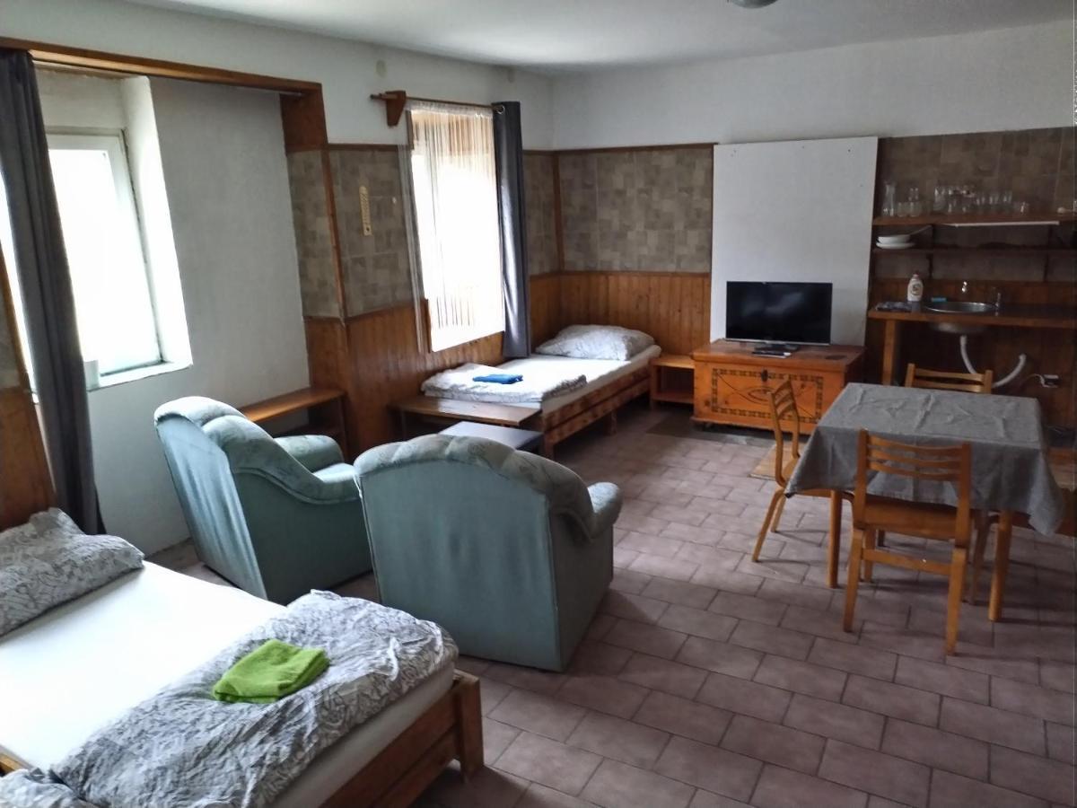 U Dragouna Cholina Kültér fotó